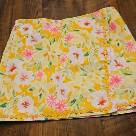 Nwot Crown & Icy Floral Yellow and Pink Women's Skort - Picture 1 of 10